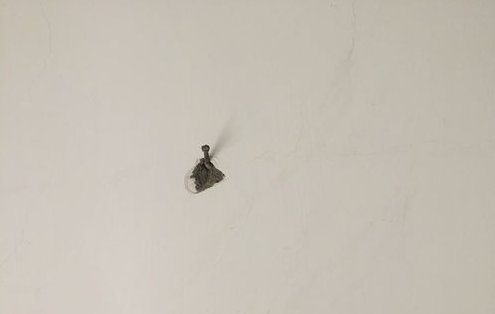 婚纱照怎么挂到墙上？用什么钉合适？