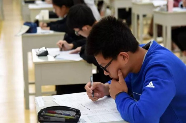 怎么在网上查找高考试卷？