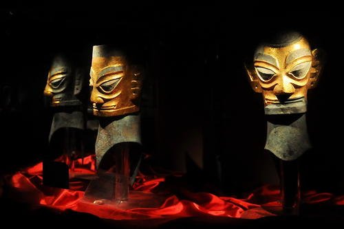 《盗墓笔记》里的东西竟与三星堆文物一致，这是为何？