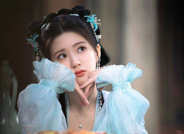 凤隐是凤染的女儿嘛