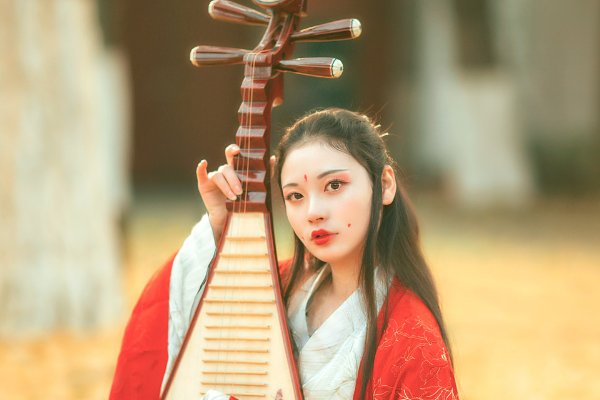 钿头银篦击节碎的意思