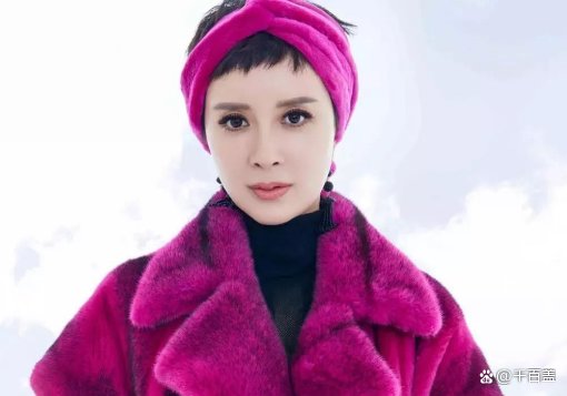 网传金巧巧被袁立爆料，花十几万从美国帮傅艺伟戒毒，本人亲回应，咋回事？