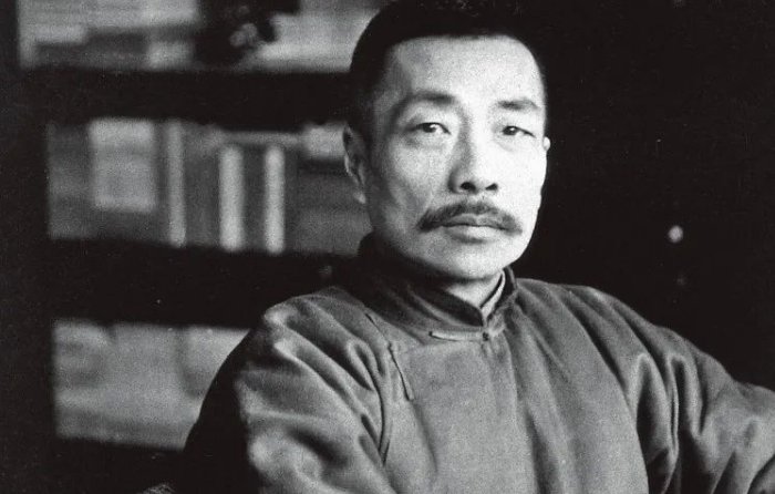 左手号右手鼓打一成语是什么