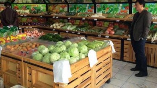 辽宁一超市蔬菜摆放太整齐引围观，这么做的好处是什么？
