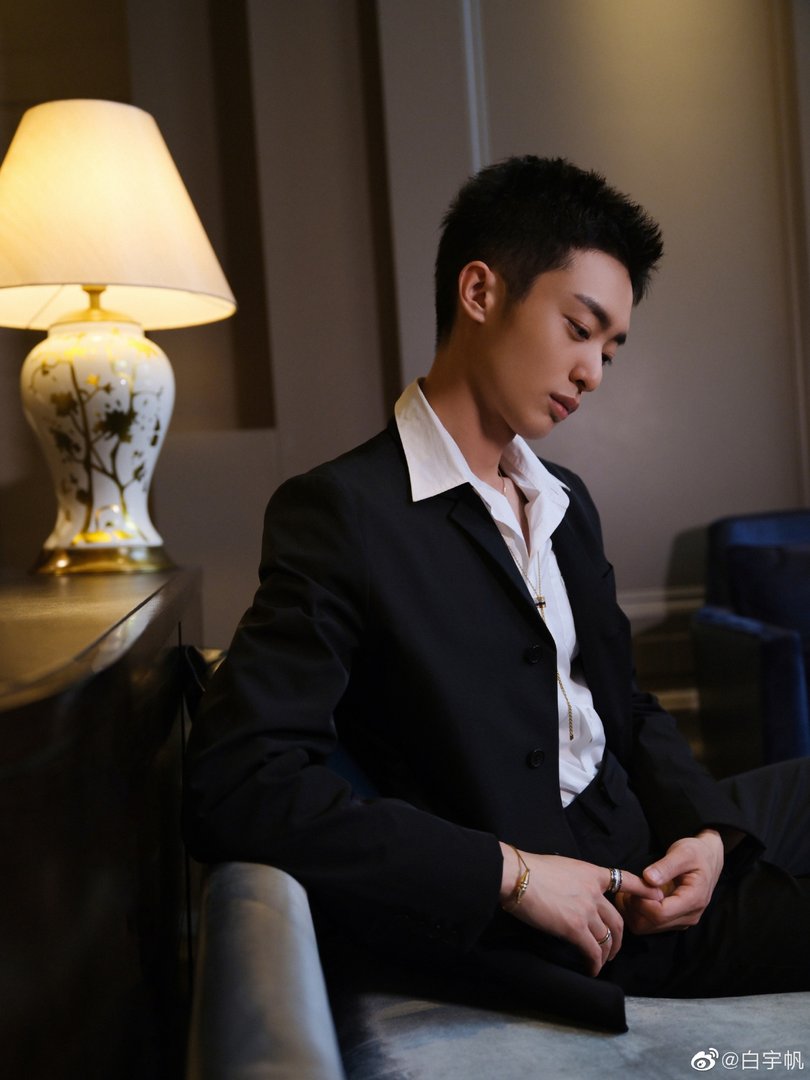 白宇帆结婚了吗，他女朋友纪萱羽资料照片