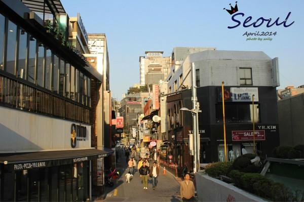 男子路过梨泰院被卷入人群遇难，在此次事故中，遇难者多为哪些人？