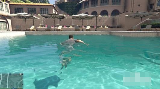 侠盗猎车手圣安地列斯手机版怎么在水下游泳