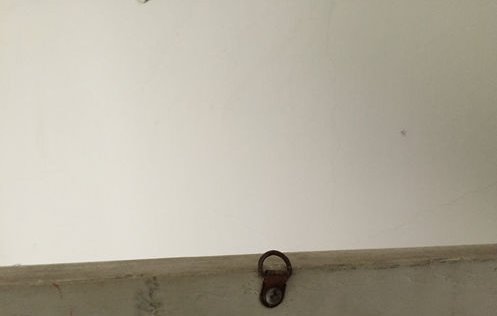 婚纱照怎么挂到墙上？用什么钉合适？