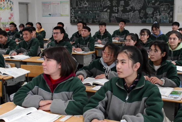 当代中国少年儿童既是实现第几个百年奋斗