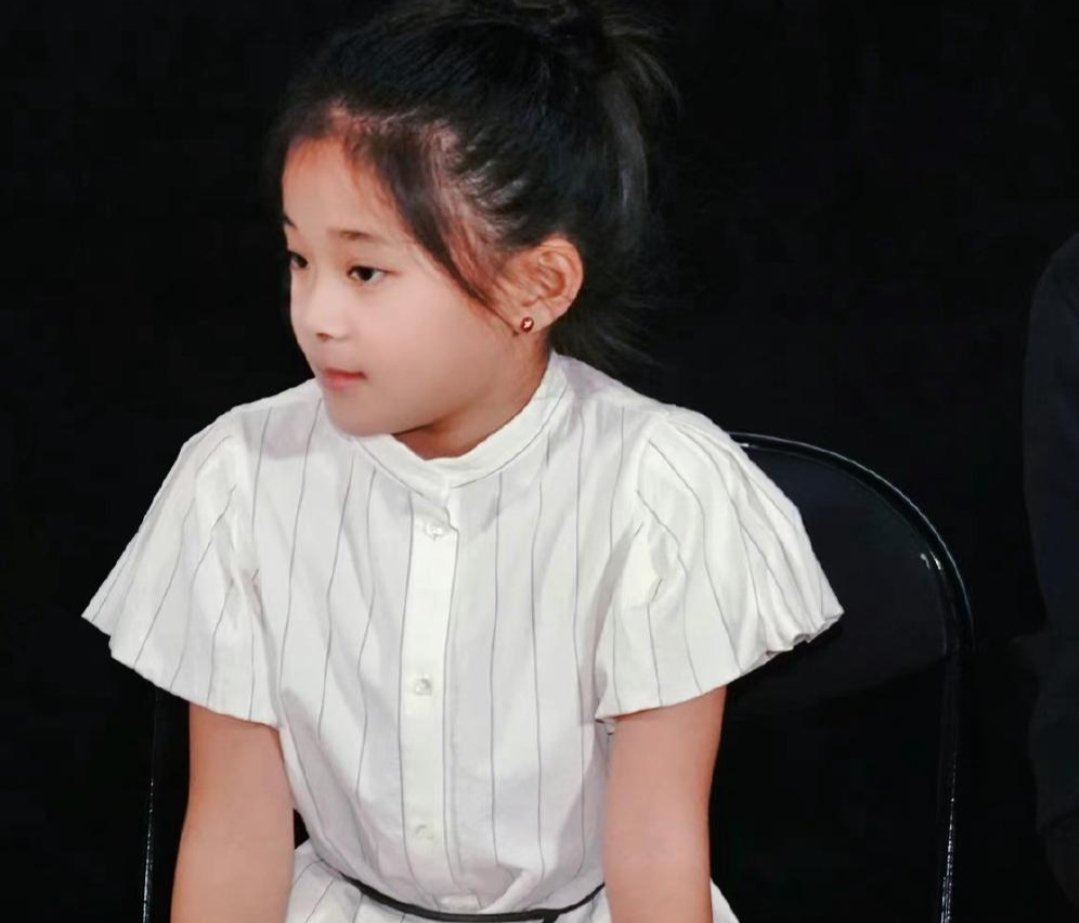 梅婷9岁女儿进军娱乐圈，长相神似妈妈太乖巧，她的演技天赋高吗？