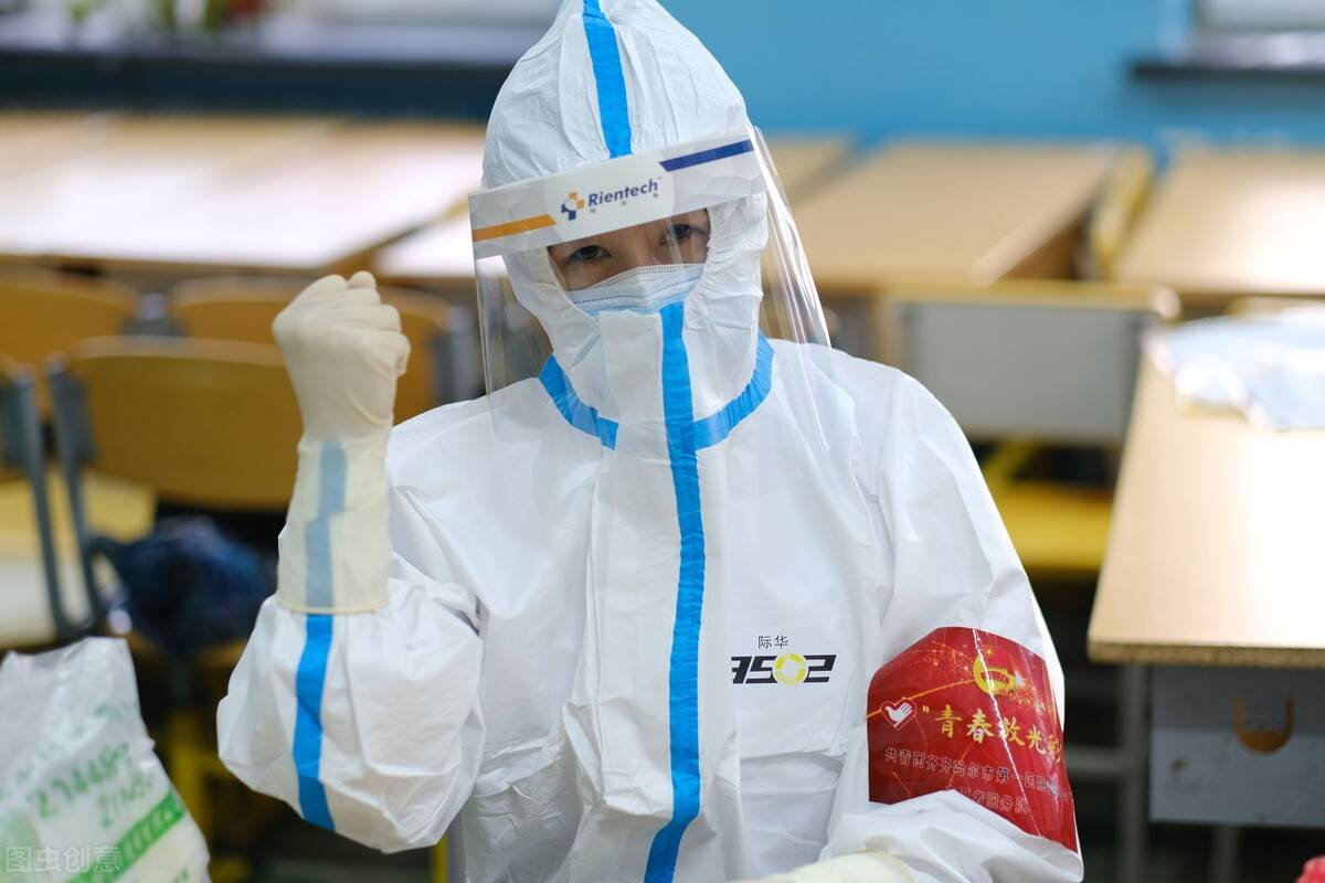 青岛一女子因四天未做核酸且拒扫场所码被行拘五日，怎样看待该女子的行为？