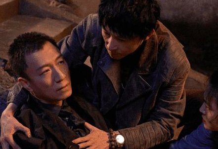 《扫黑风暴》：孙兴坏归坏，但为什么要让徐英子咬住大理石茶几呢？