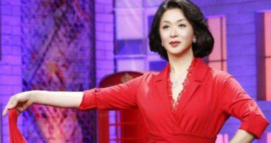 《达人秀》评委都有谁？