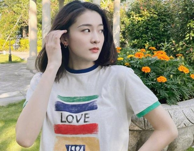 张雪迎又被骂上热搜了，只因为眼睛长了颗麦粒肿，她的路人缘怎么这么差？