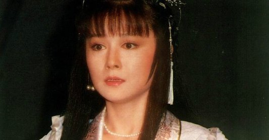 演员潘迎紫嫁给谁了，有几个孩子，幸福不。