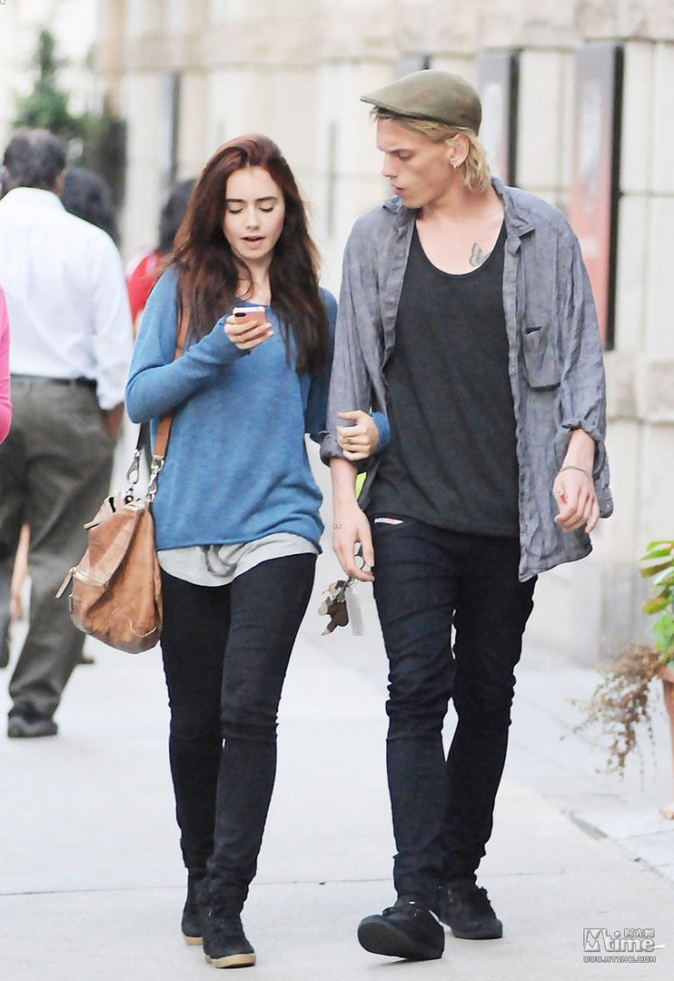 innocent的歌曲歌词