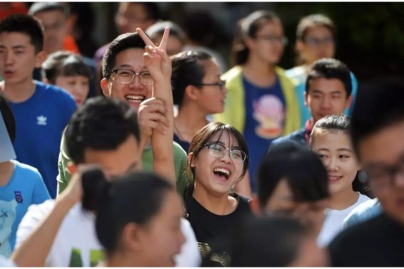 全国甲乙卷哪个难度大