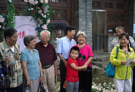 大爱无言什么意思？