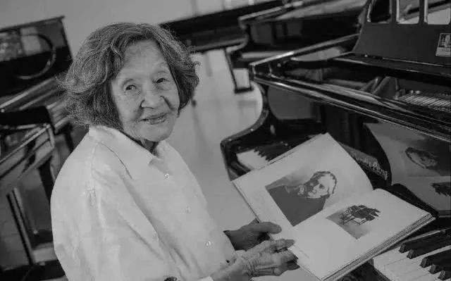 巫漪丽为什么离婚