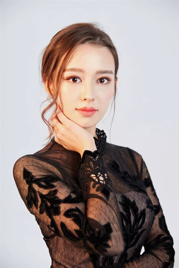 浪琴家朗朗媳妇是哪个国家人？