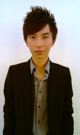 鄂皆豪的人物简介