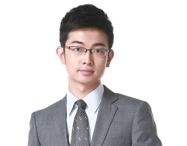 王尹麒的校园主持经历