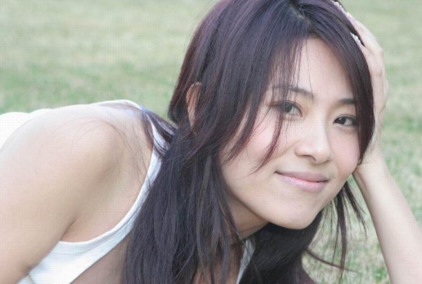 李慧珍敷面膜爬山，她这样做的目的是什么？