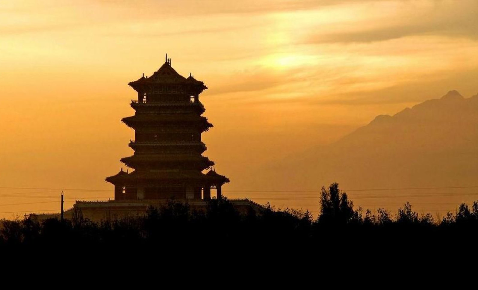 写出古诗中描写劳动场景的诗句