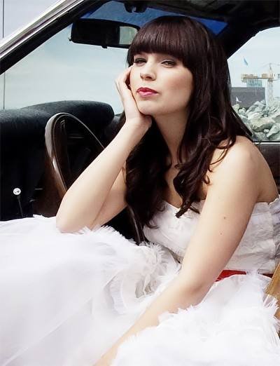 m2m的《pretty boy》的歌词和翻译的中文。