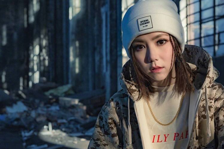 邓紫棋变身最惨打工人，因讨薪问题频繁上热搜，她的讨薪之路为何如此艰难？