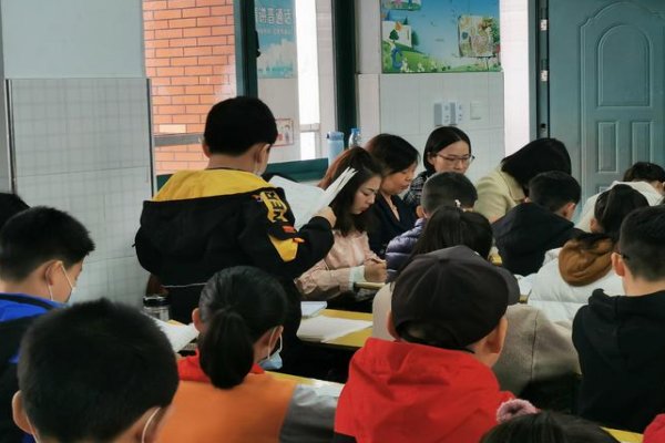 可歌可泣的典故