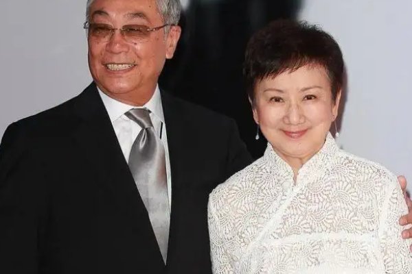 曾江去世遗孀焦姣首发声，夫妻感情深厚，他们曾有过哪些爱情故事？