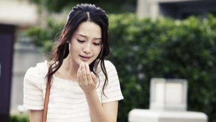 《璀璨人生》：在这部剧中，刻画了余非是一个什么样的人物形象特征?