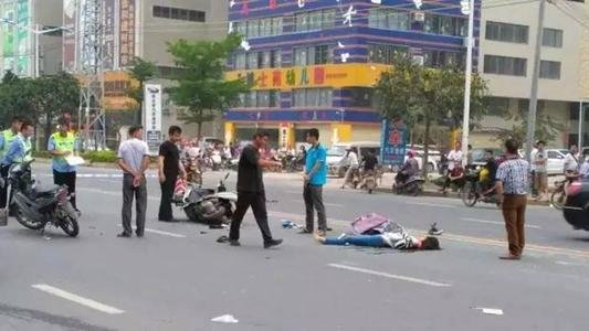 河南焦作一中学门口发生车祸多人受伤,事故原因调查清楚了吗?