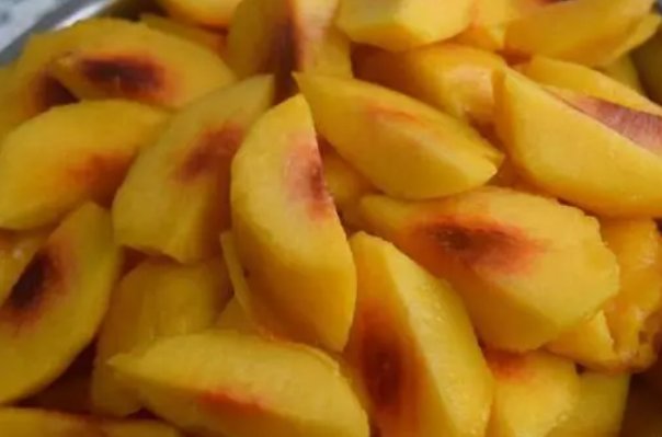 蜜汁肉桃的做法