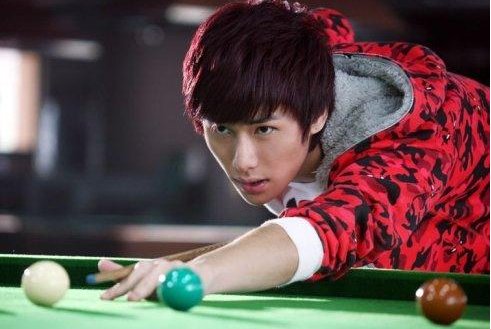 《一起来看流星雨》中上官瑞谦的扮演者是谁？他还有哪些影视作品？