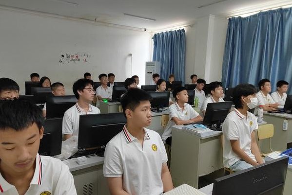 洛阳北大青鸟学费一览表