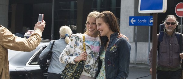 我上次看的电影，讲的他救他女儿的，叫什么营救 ？外国的