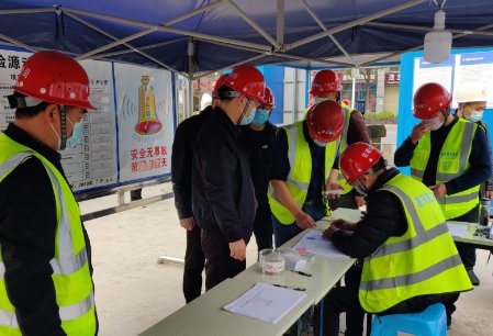 上海称对企业复工条件没必要加码,如何从根源上推动企业复工复产?