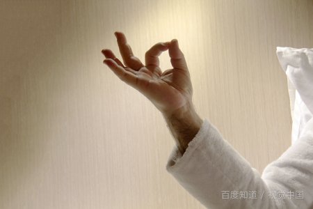 诚实的反义词是什么标准答案