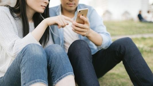 如果一个男生和一个女生玩游戏，男生输了，男生答应女生一个条件，女生要提什么条件啊？