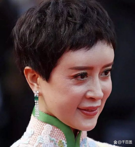 网传金巧巧被袁立爆料，花十几万从美国帮傅艺伟戒毒，本人亲回应，咋回事？