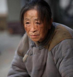 “丑娘”张少华因病去世，一生奖项辉煌，却因丑闻被惨骂，究竟是什么丑闻？