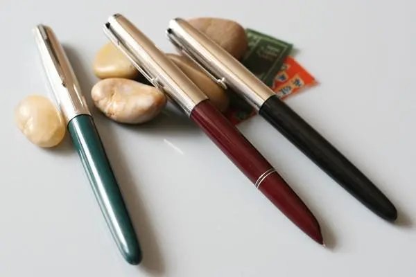 钢笔的英语怎么写