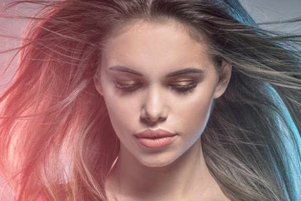 形容女人长发飘逸