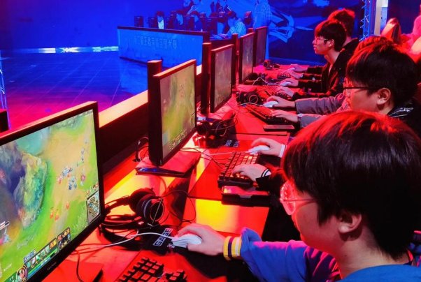 电竞培训班 学费