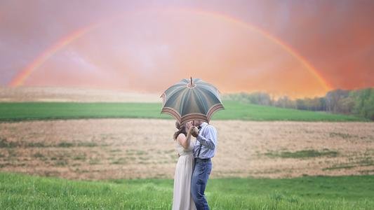 当一个男生总是很想见你，代表什么