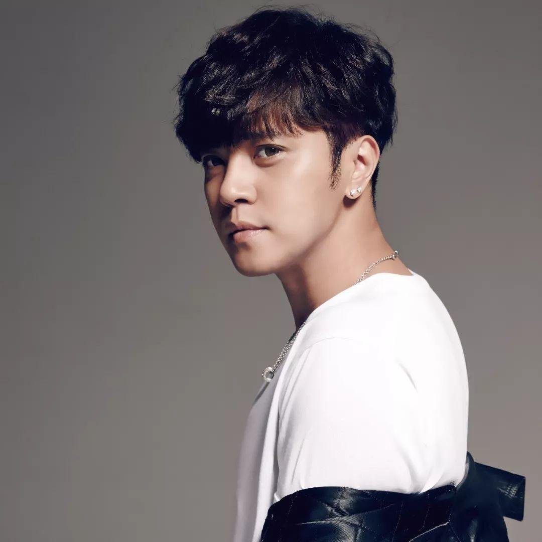 罗志祥说8点钟要公布一个大八卦后来却食言，他这波操作的目的是什么？