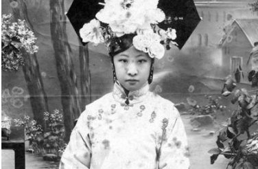 清朝灭亡后,七位末代格格的结局如何呢?