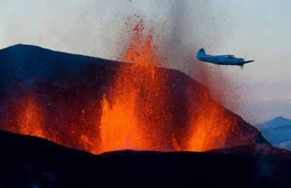 十天地震两万次！冰岛休眠800年火山或将爆发，会造成怎样的损失？